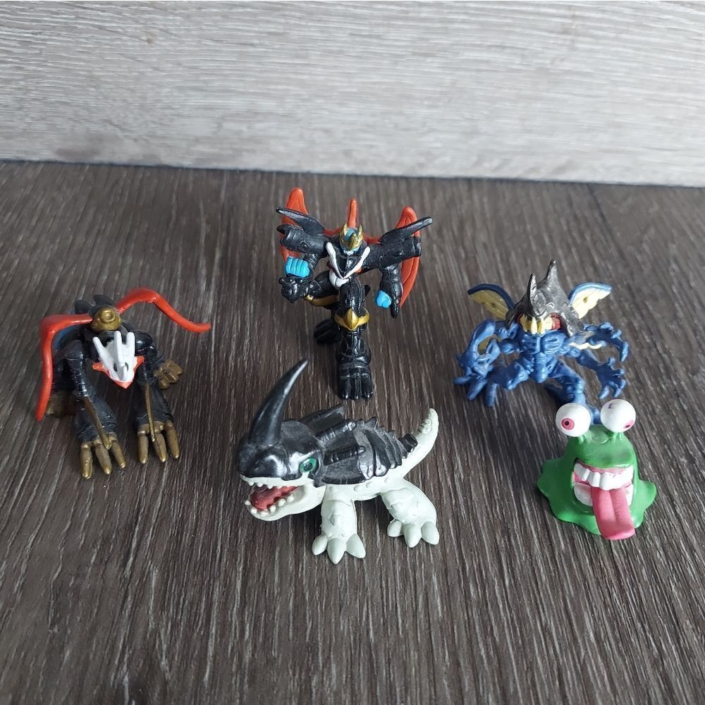 Lot of 5 Digimon Mini Figures